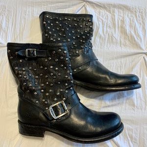 Frye Women’s Jenna Studded Short Boots